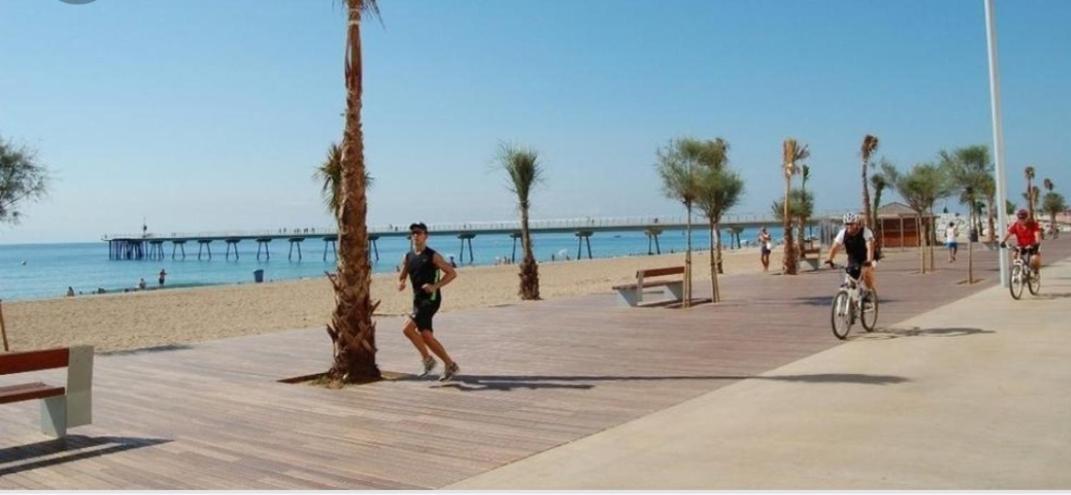 Habitacion A 15 Minutos De Barcelona バダロナ エクステリア 写真